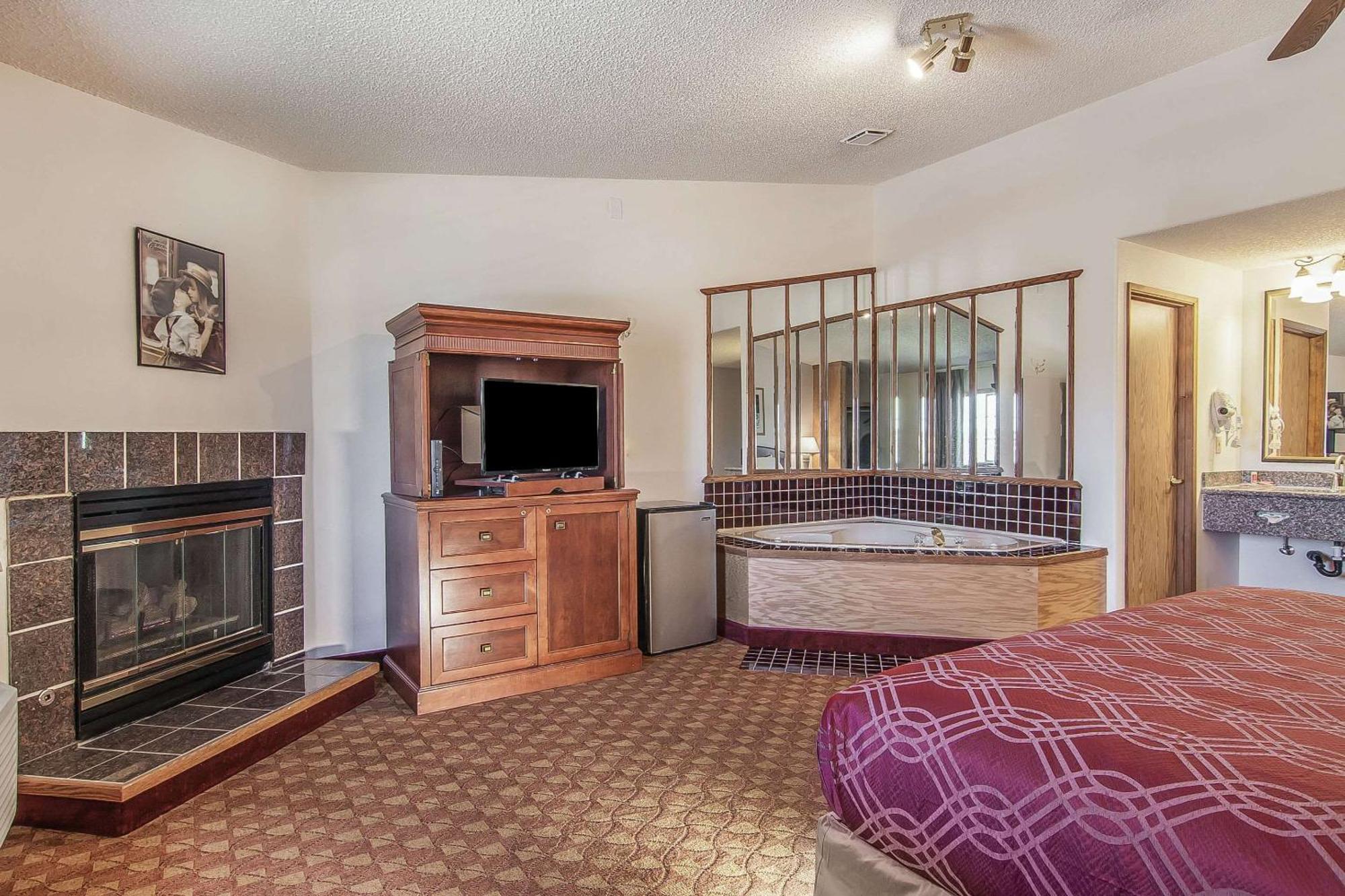 Econo Lodge Inn & Suites Madras Dış mekan fotoğraf