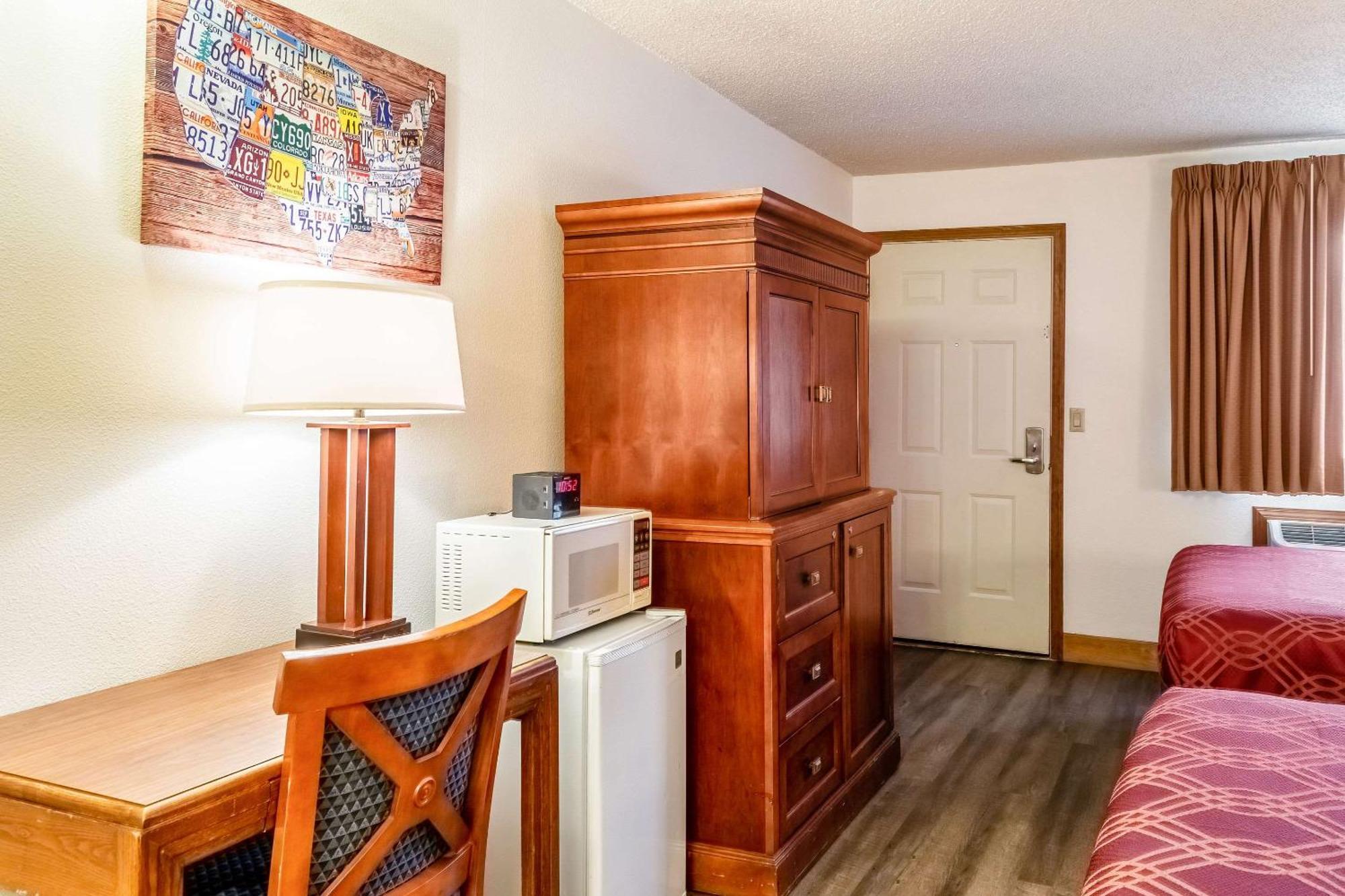 Econo Lodge Inn & Suites Madras Dış mekan fotoğraf