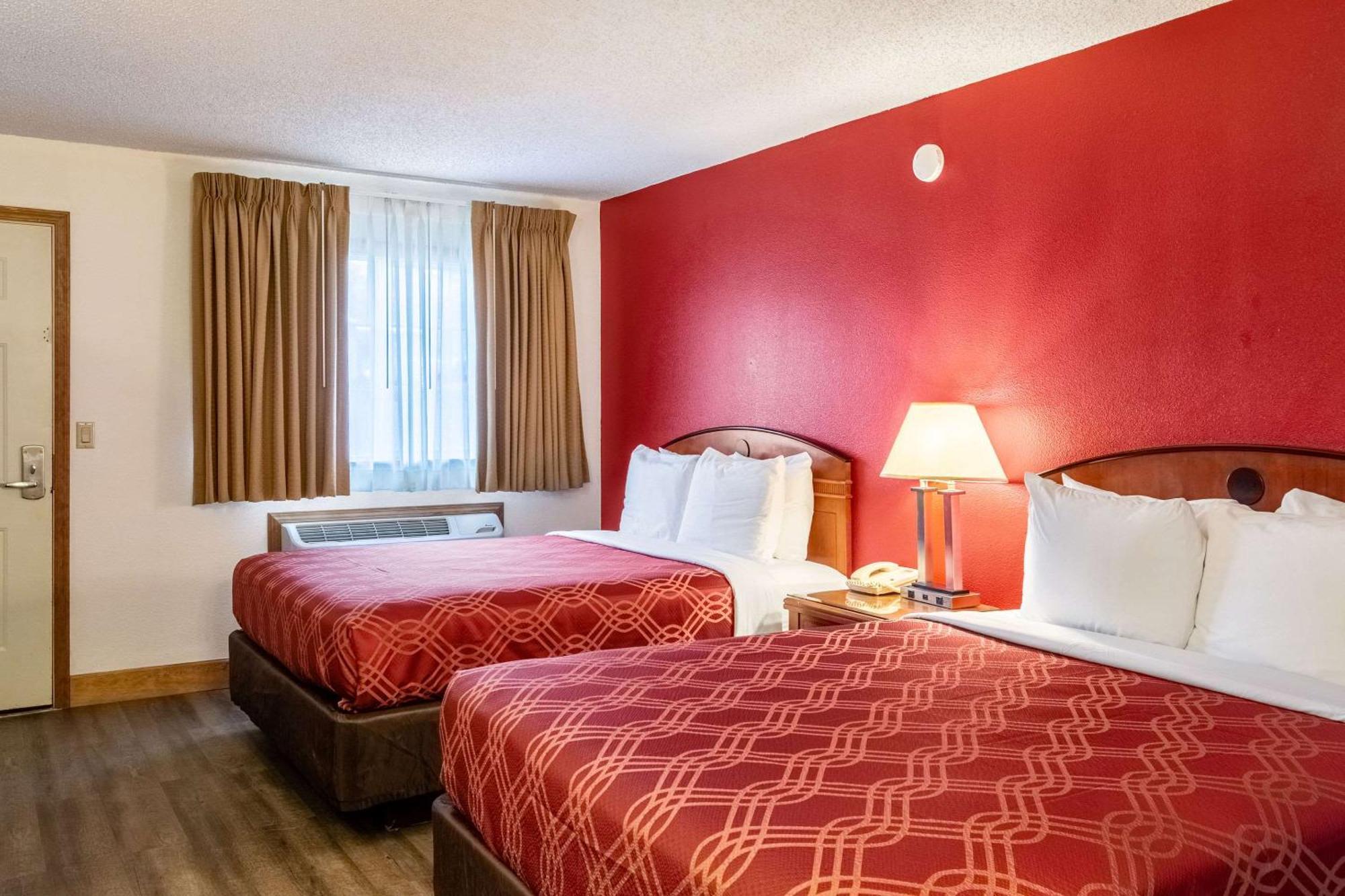 Econo Lodge Inn & Suites Madras Dış mekan fotoğraf
