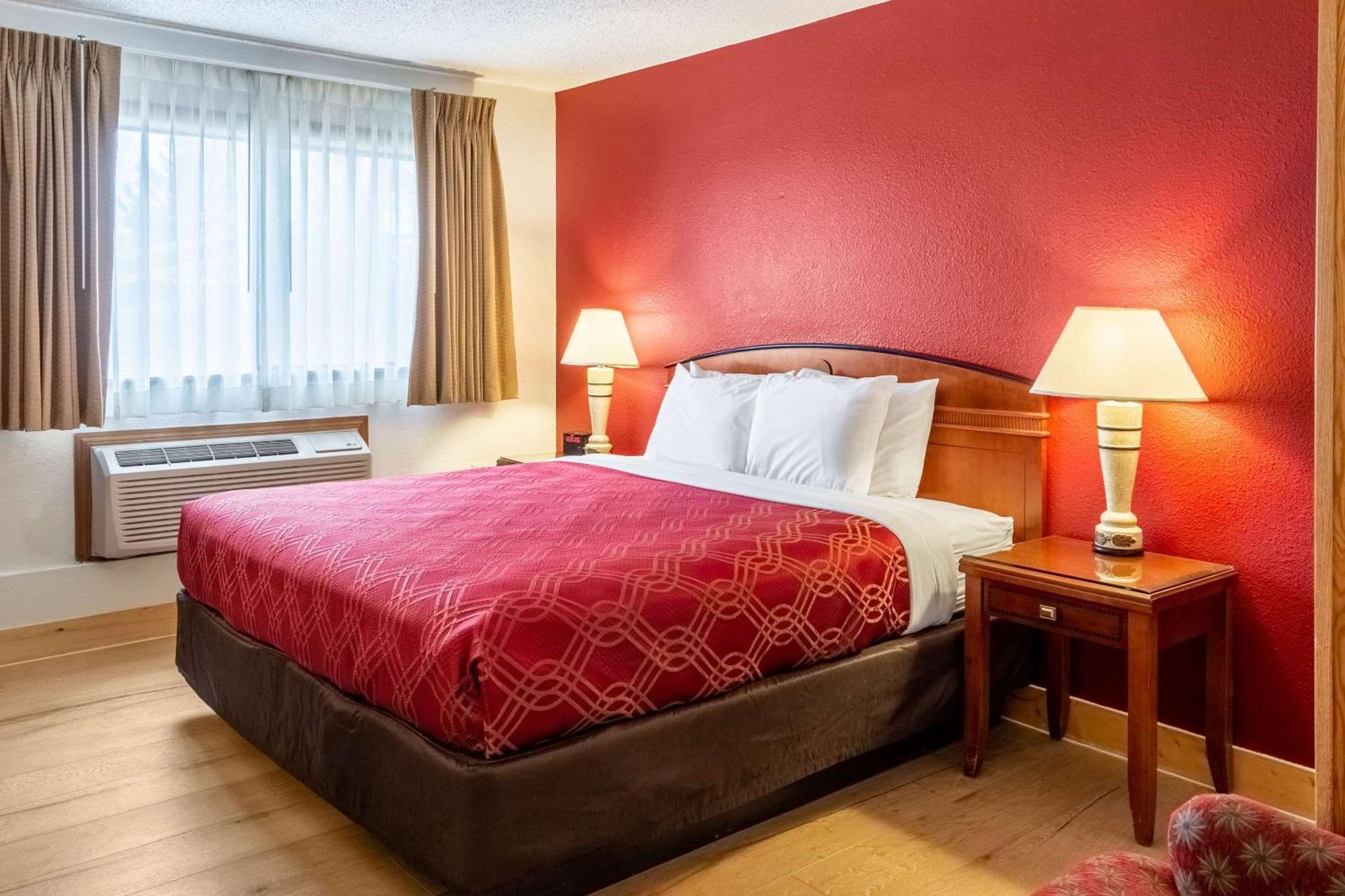 Econo Lodge Inn & Suites Madras Dış mekan fotoğraf