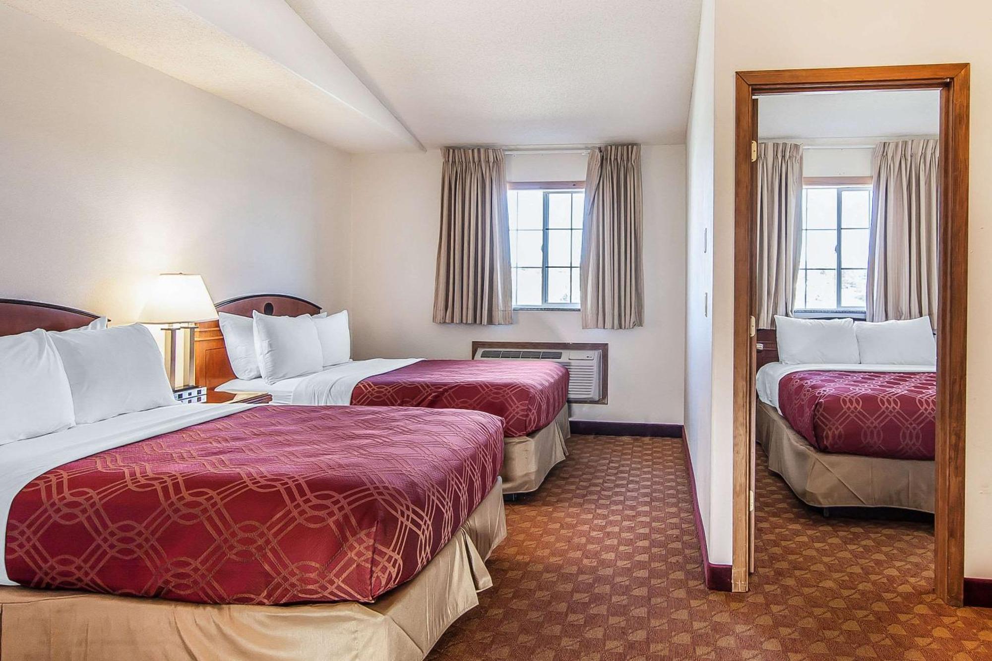 Econo Lodge Inn & Suites Madras Dış mekan fotoğraf