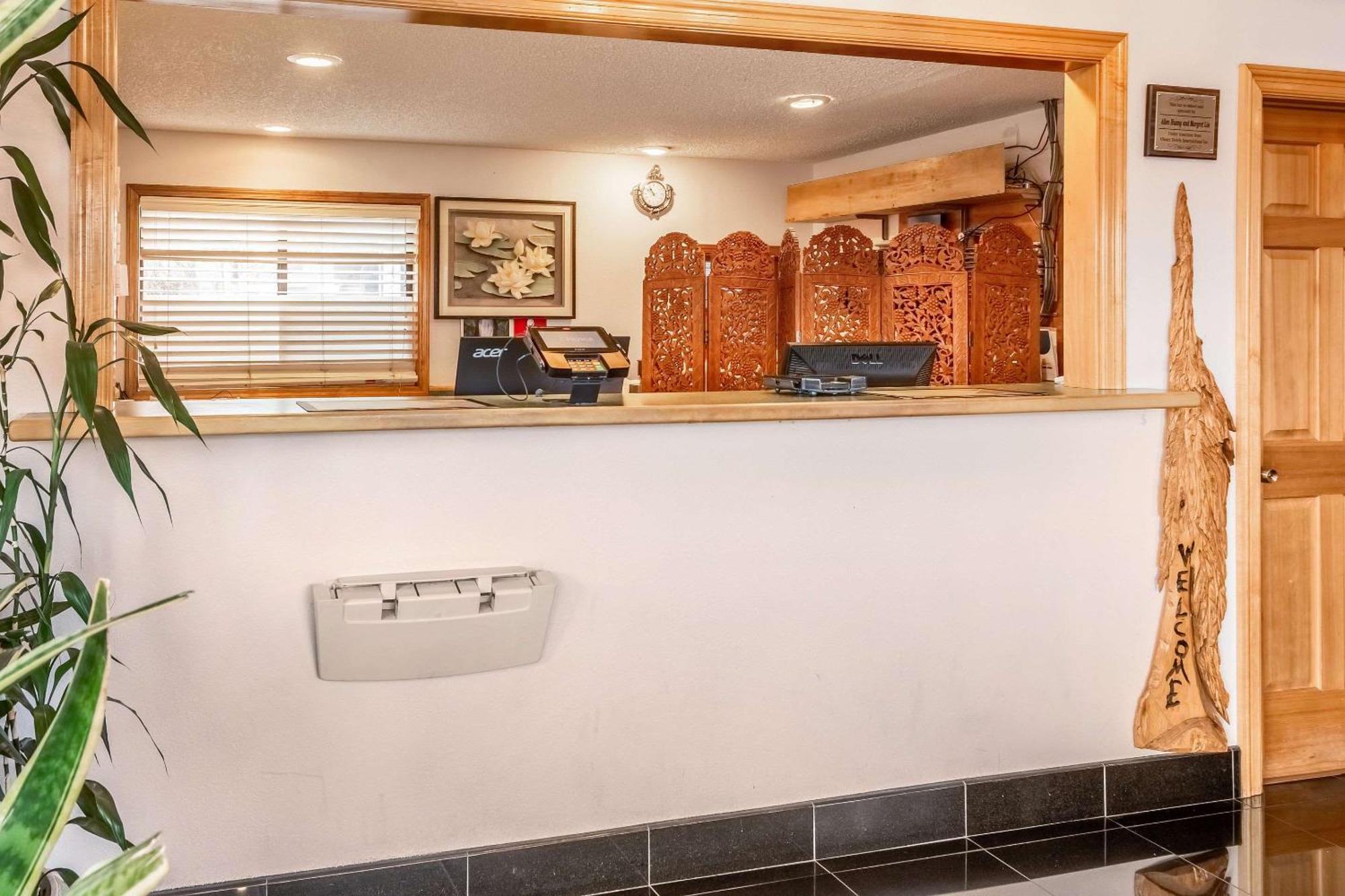 Econo Lodge Inn & Suites Madras Dış mekan fotoğraf