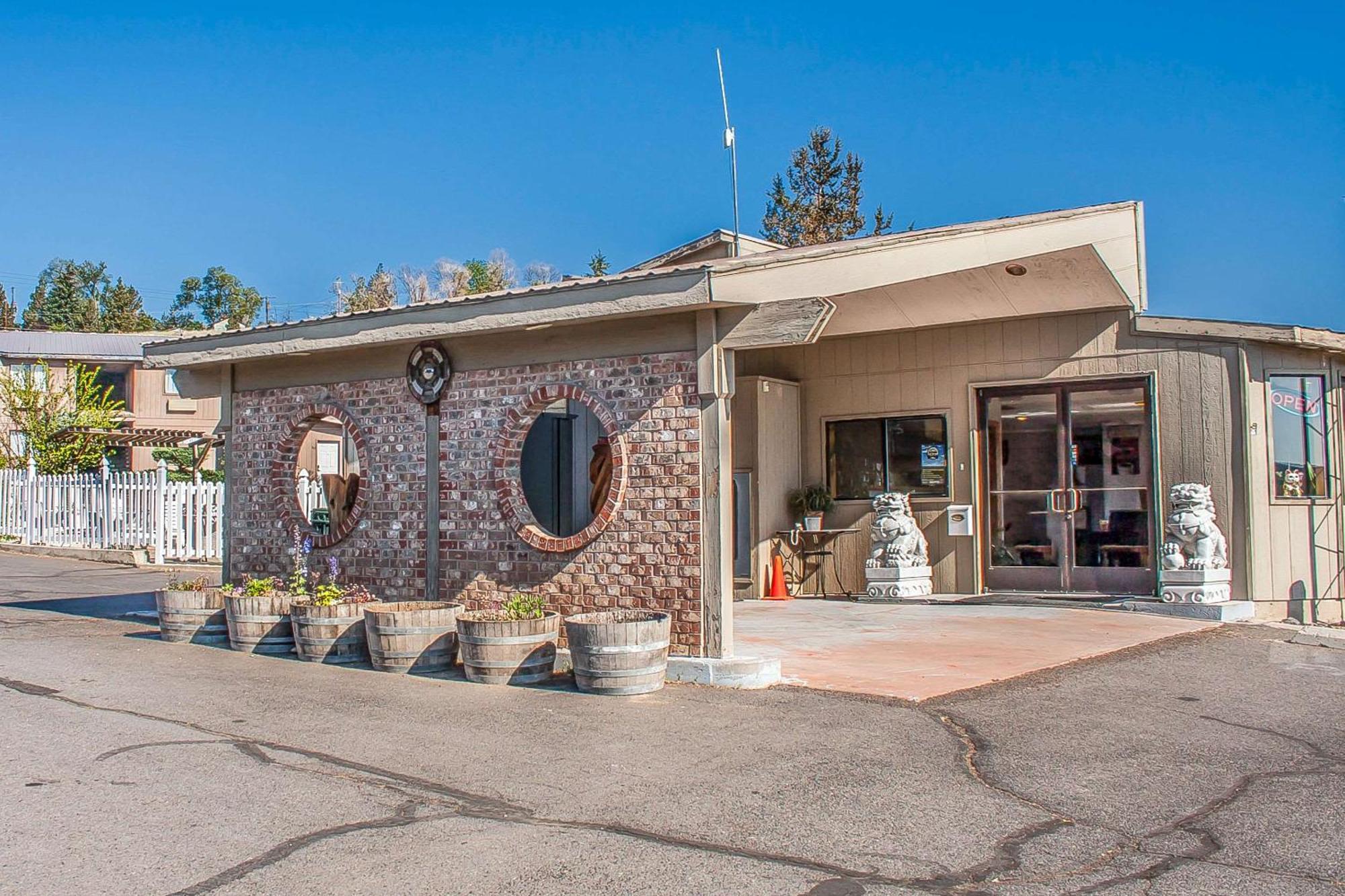 Econo Lodge Inn & Suites Madras Dış mekan fotoğraf
