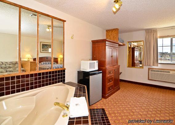 Econo Lodge Inn & Suites Madras Oda fotoğraf
