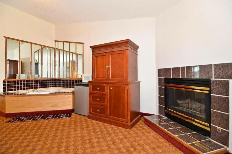 Econo Lodge Inn & Suites Madras Dış mekan fotoğraf